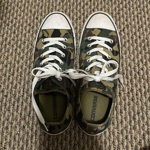 Converse Low Top Camo